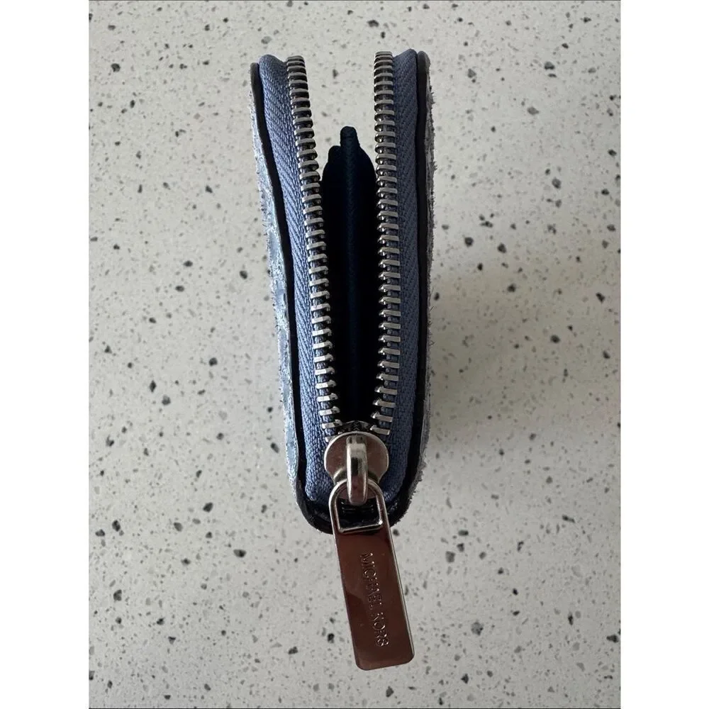 Michael Kors Blue Leather Snake-Print Zip Around Wallet Clutch Classic Chic EUC